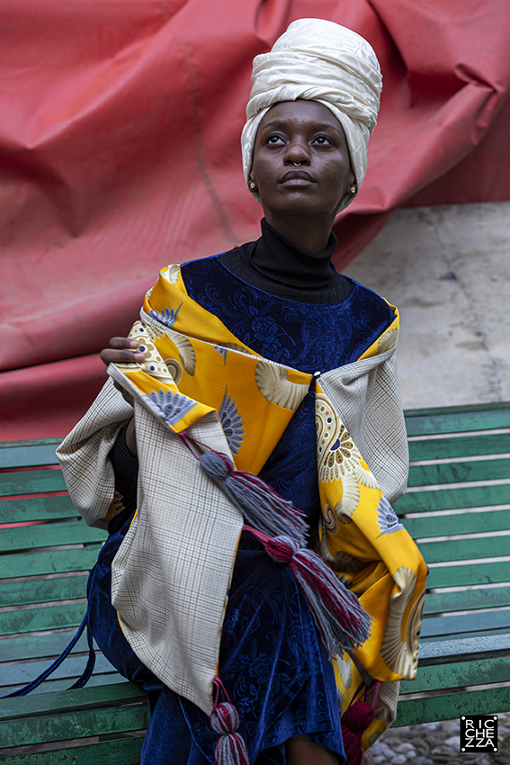 Golden Zephyro Stole